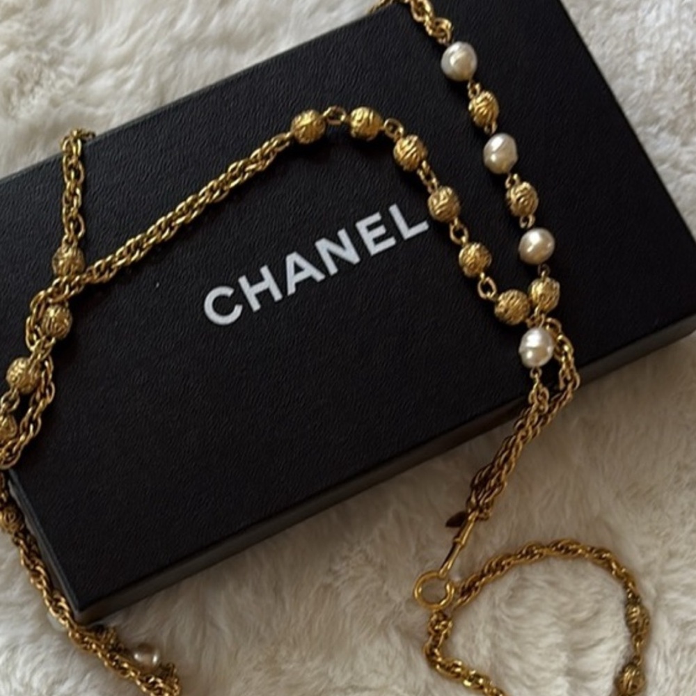 🖤CHANEL SALE🖤Authentic Double Classic Chanel Pearl & Gold Chain Necklace/Belt - Picture 15 of 17